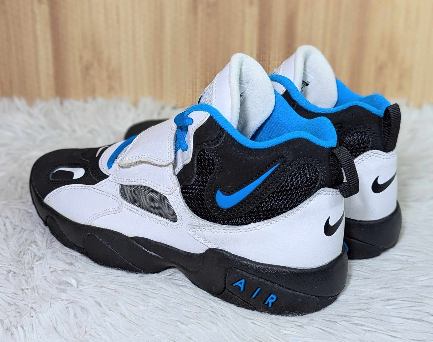 Air Speed Turf 'Black Blue Hero'