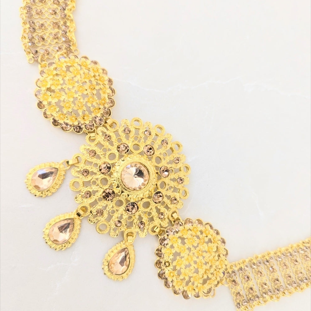 Elegant Gold-Tone Decorative Chain Belt with Crystal Accents