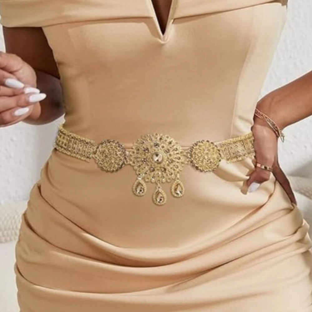 Elegant Gold-Tone Decorative Chain Belt with Crystal Accents