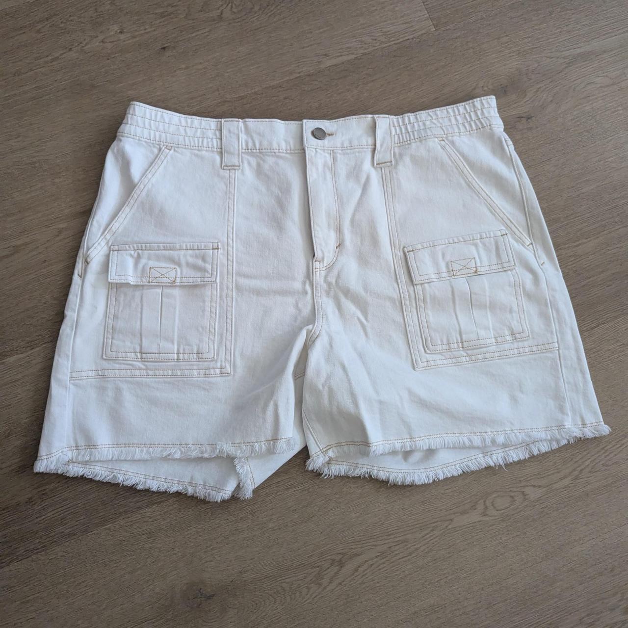 White Denim Shorts with Frayed Hem and Patch Pockets