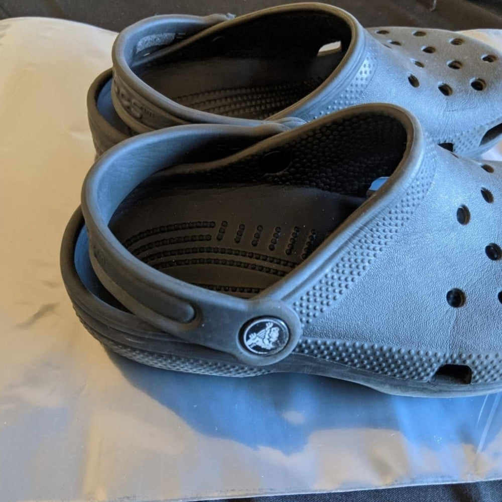 Black Crocs Classic Comfort Clogs Size 7 - Sac's Main